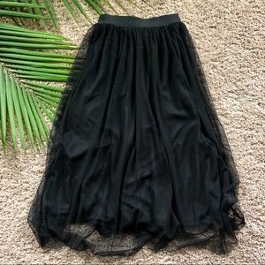 H&M Skirts - H&M Black Tulle Midi Skirt H&M Skirts - H&M Black Tulle Midi Skirt